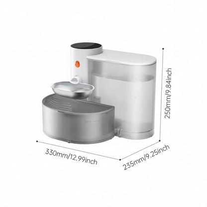 Tailwag Factory Petgravity smart WiFi pet water fountain with stainless steel bowl and 3L transparent water reservoir.